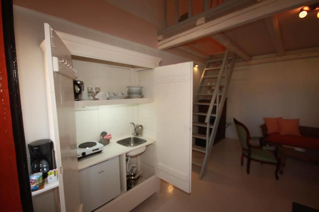 סנטוריני Lava Suites & Lounge מראה חיצוני תמונה